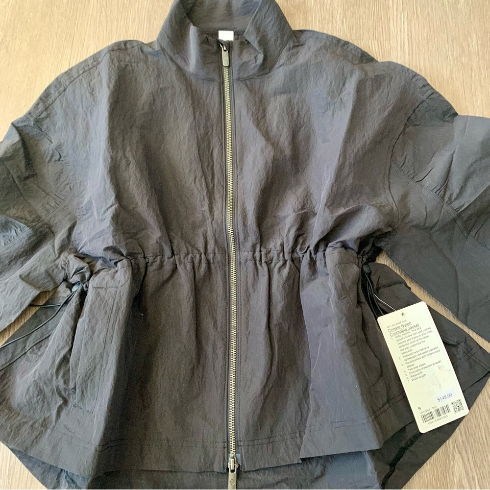 NWT Lululemon Black Crinkle Nylon Cinchable Jacket